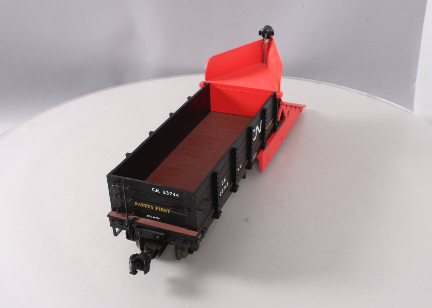 Aristo-Craft 46709 G Scale Canadian National Wedge Snow Plow #23747