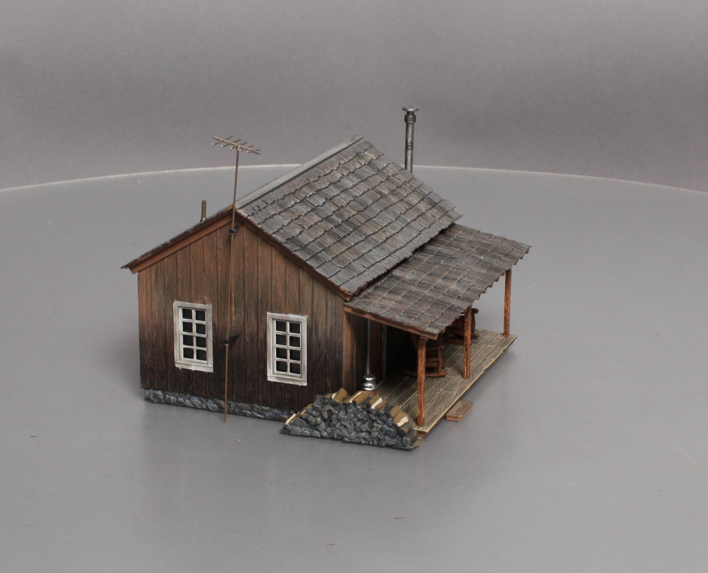 Woodland Scenics BR5869 O Built-&-Ready Rustic Cabin