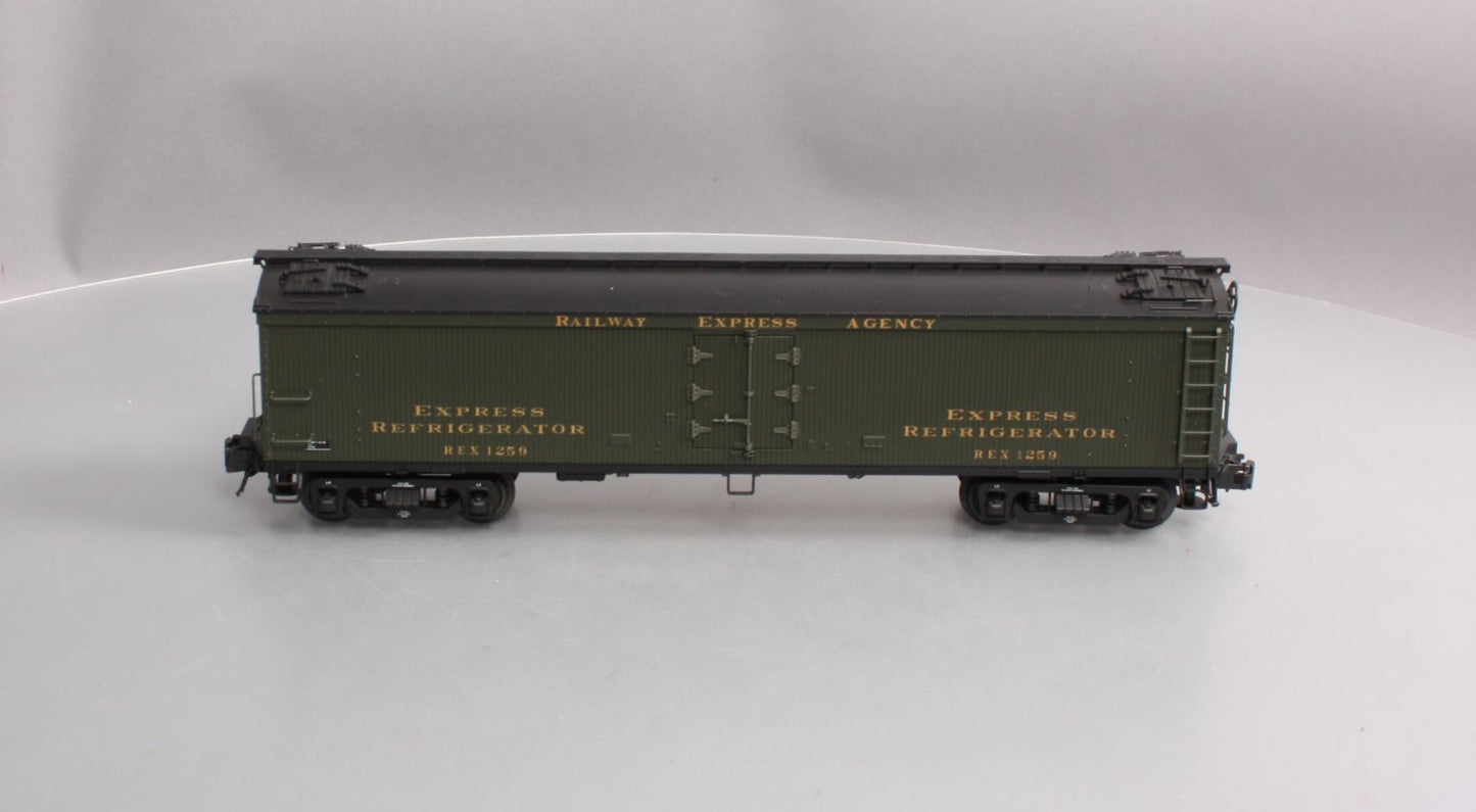 Atlas 3001013 O Scale 3R REA 53' 6" Wood Express Reefer (3 Rail)