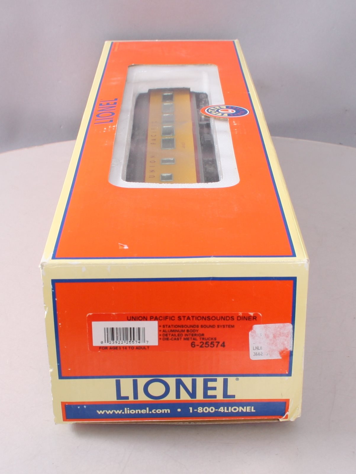 Lionel 6-25574 O Gauge Union Pacific 18