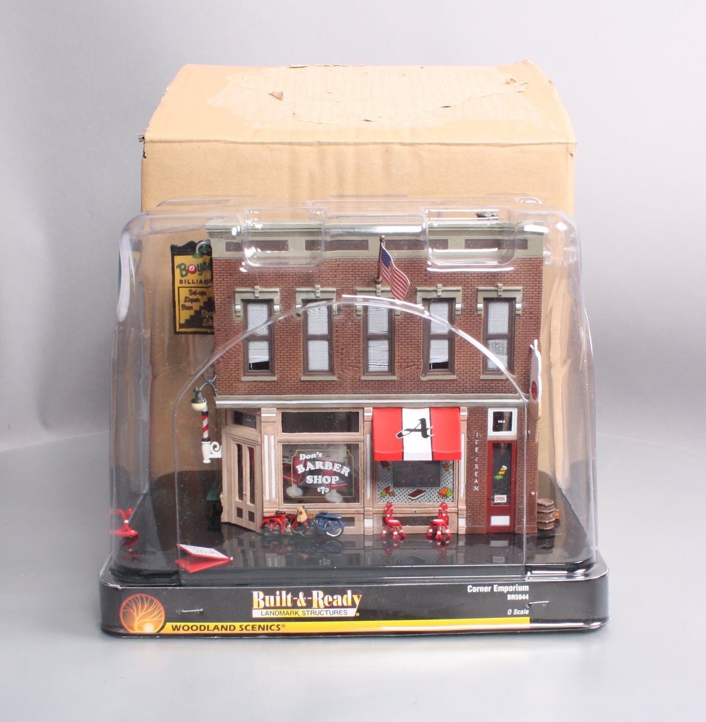 Woodland Scenics BR5844 O Built-&-Ready Corner Emporium Building