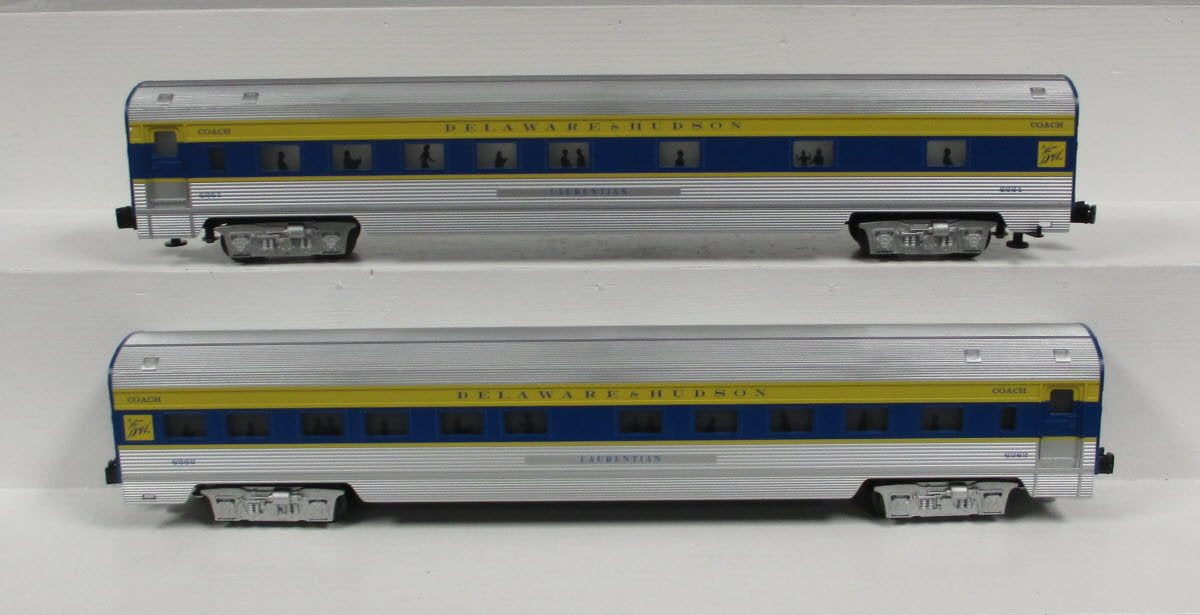 Williams 43117 O Delaware & Hudson Streamlined 72' Coach Add-On Set (Set of 2)