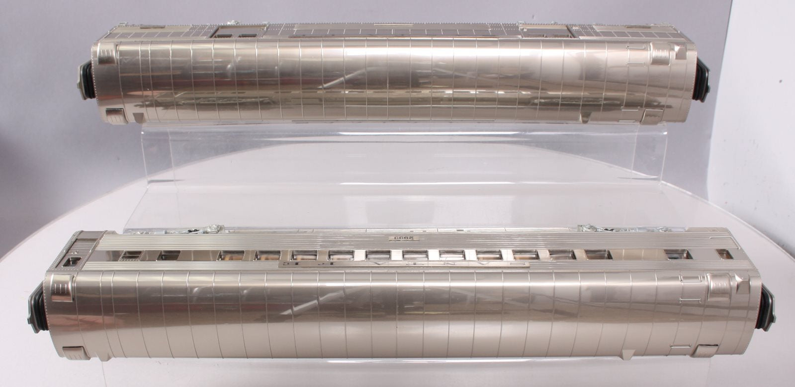 MTH 20-69276 O Santa Fe 70' Streamlined Baggage/Coach Passenger Set (Set of 2)