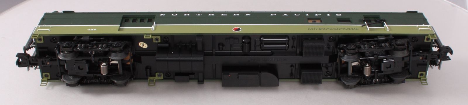 MTH 20-68238 Northern Pacific 70' Smooth Side RPO Car
