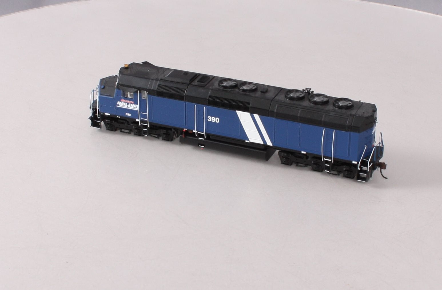 Athearn G67690 HO Montana Rail Link F45 Diesel Locomotive w/ Sound #390 (DCC)