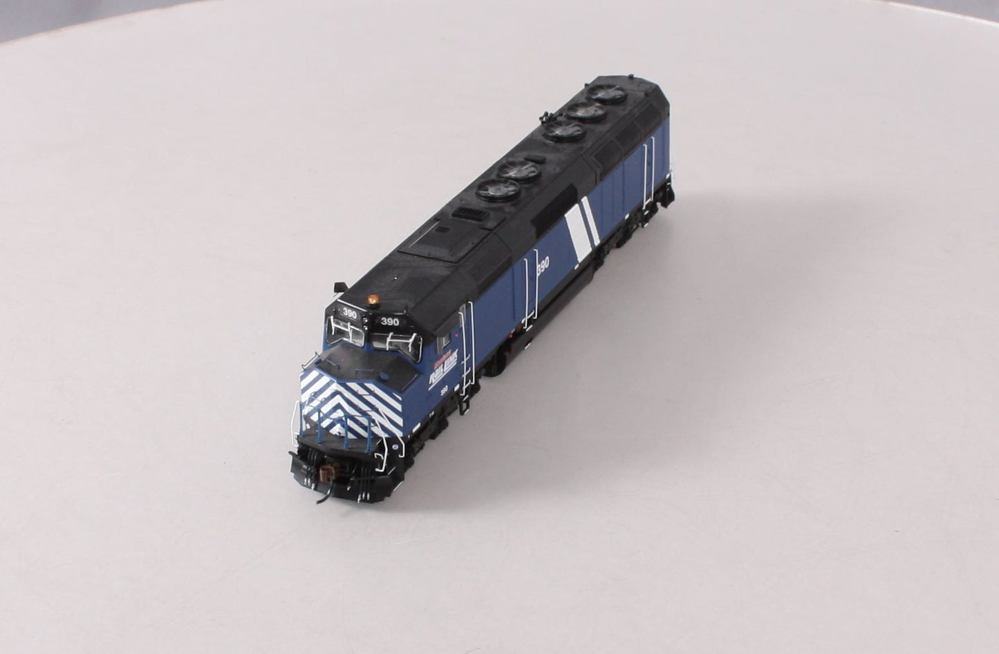 Athearn G67690 HO Montana Rail Link F45 Diesel Locomotive w/ Sound #390 (DCC)