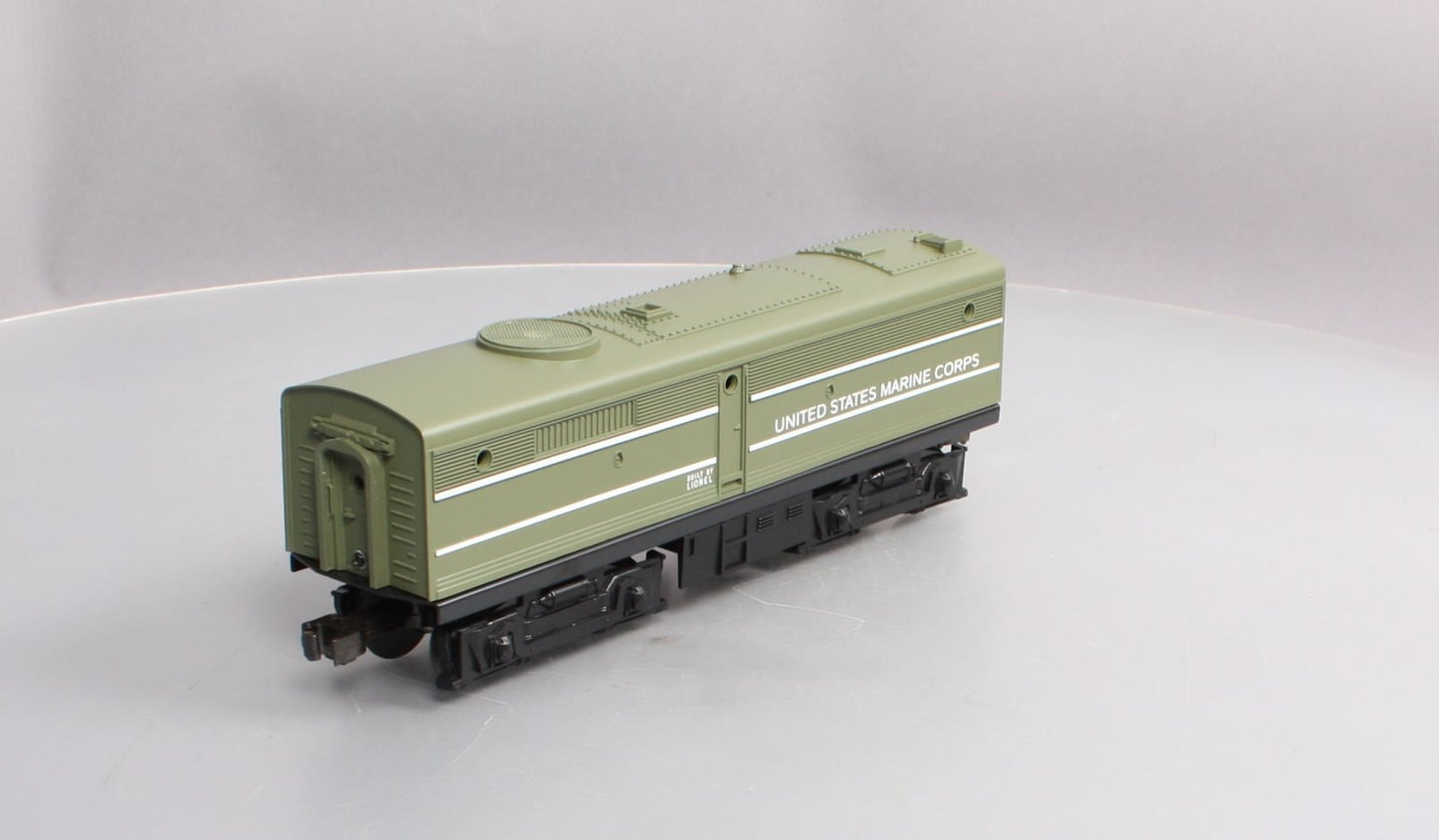 Lionel 6-38374 O US Marine Corps Alco Non-Powered B-Unit Diesel Locomotive #221C