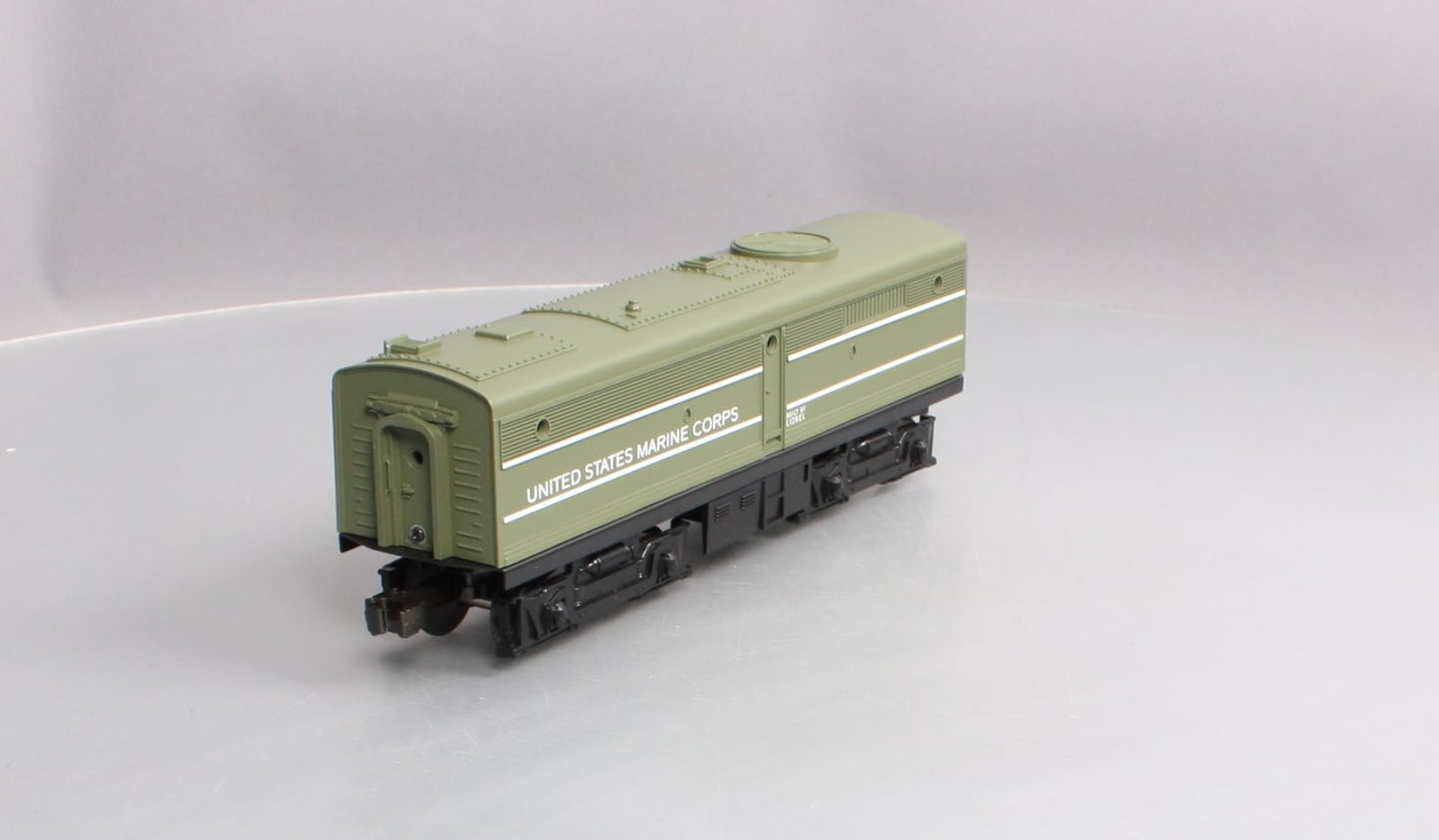 Lionel 6-38374 O US Marine Corps Alco Non-Powered B-Unit Diesel Locomotive #221C