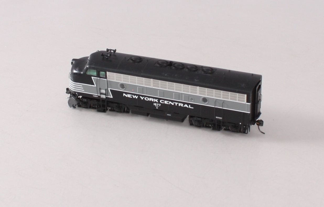 InterMountain 49001-09 HO Scale NYC EMD F-7A Diesel Locomotive #1677