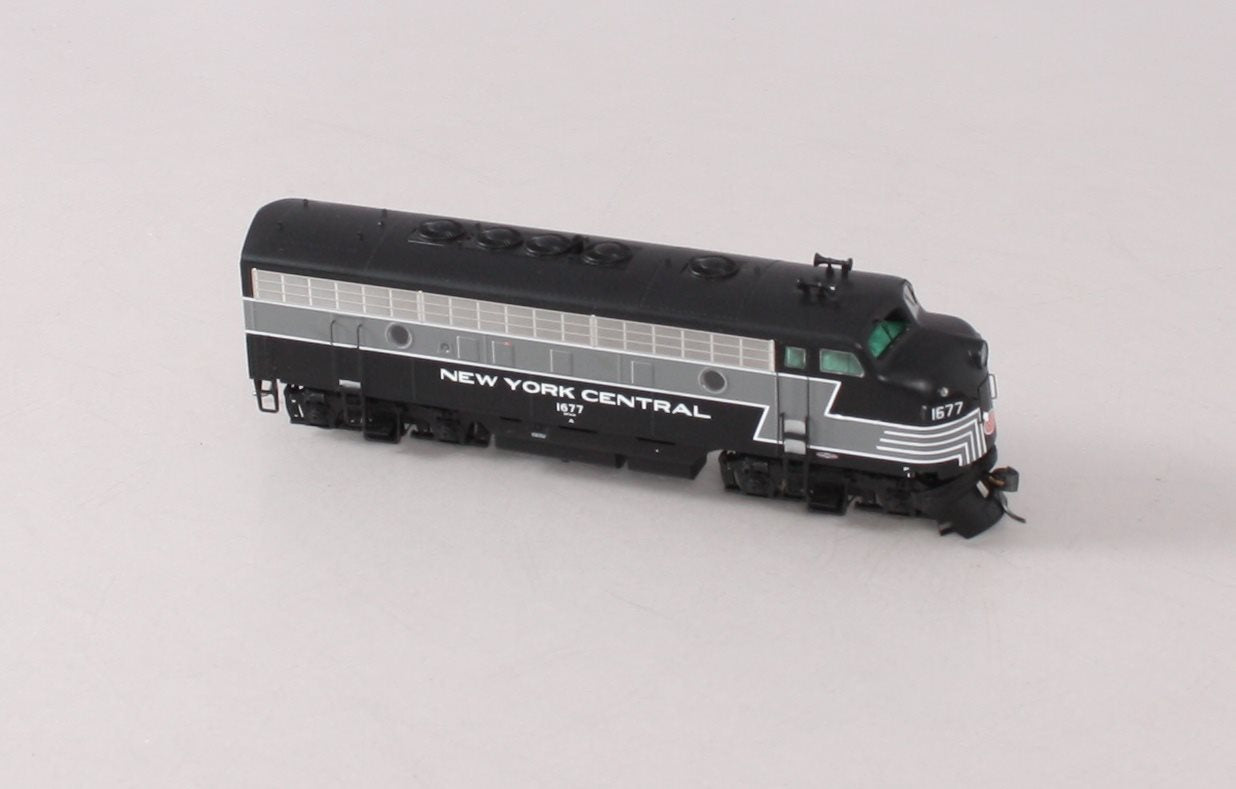 InterMountain 49001-09 HO Scale NYC EMD F-7A Diesel Locomotive #1677