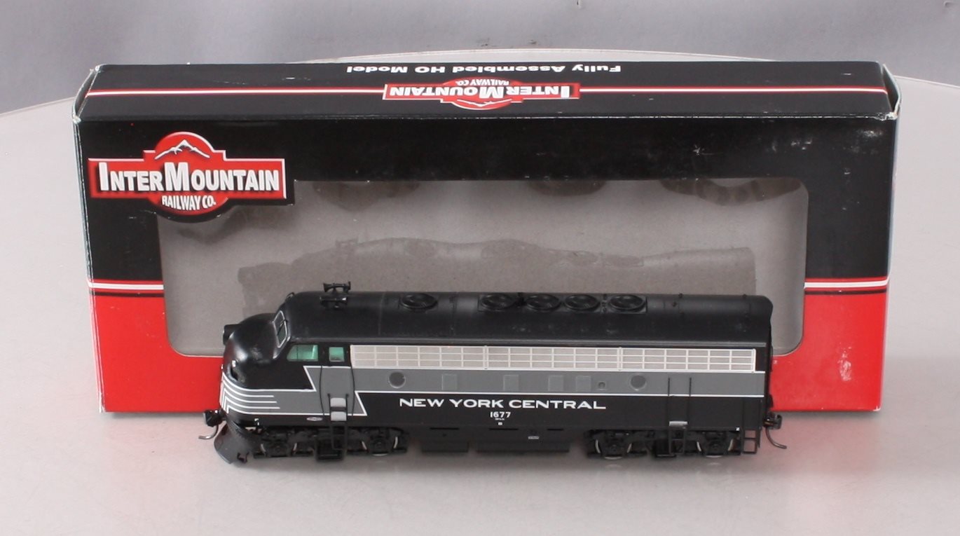 InterMountain 49001-09 HO Scale NYC EMD F-7A Diesel Locomotive #1677