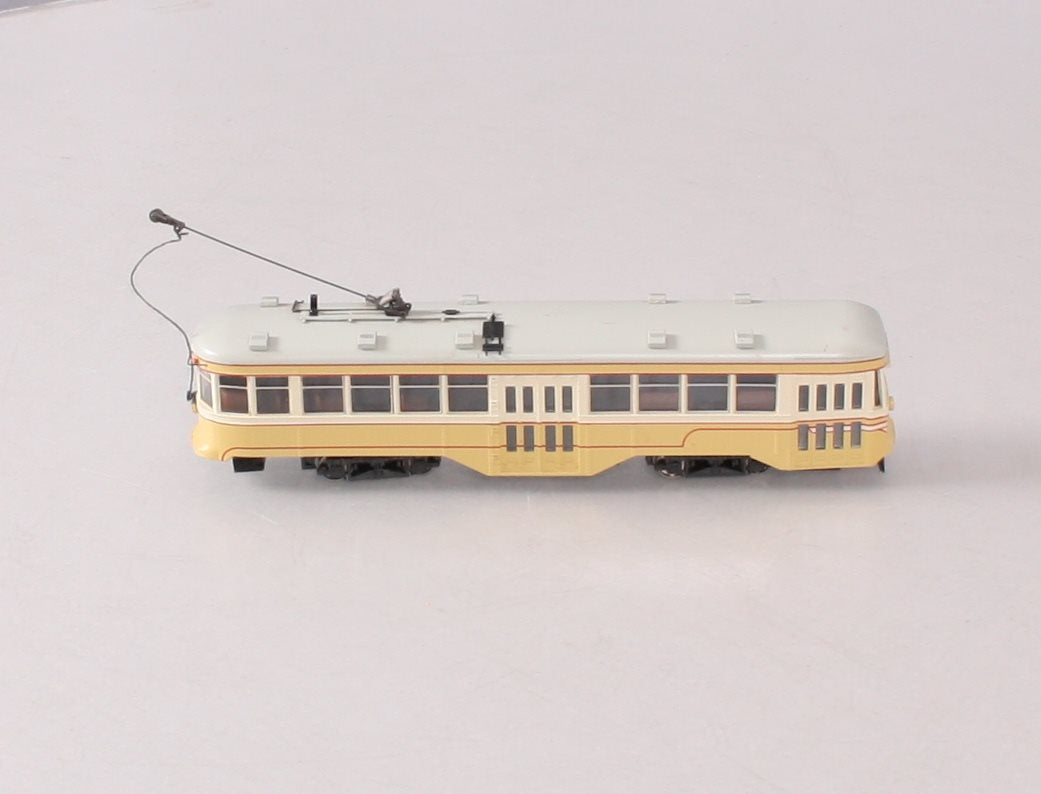 Bachmann 84608 Spectrum Cleveland Witt Street Car w/DCC