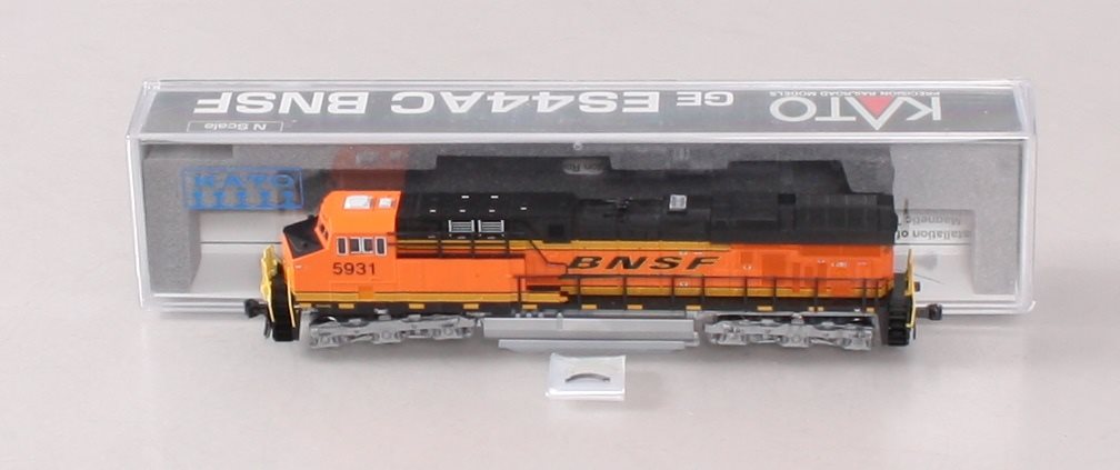 Kato 176-8931 N Burlington Northern Santa Fe GE ES44AC Diesel Loco #5931