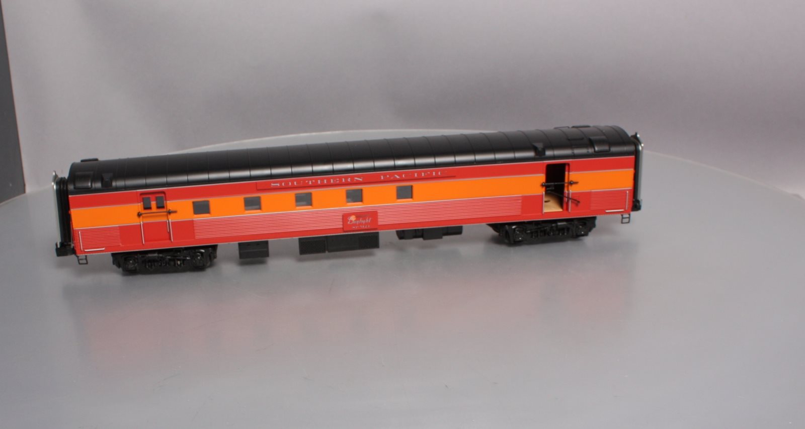 MTH 20-68239 O Southern Pacific Daylight 70' ABS RPO Ribbed Passenger Car