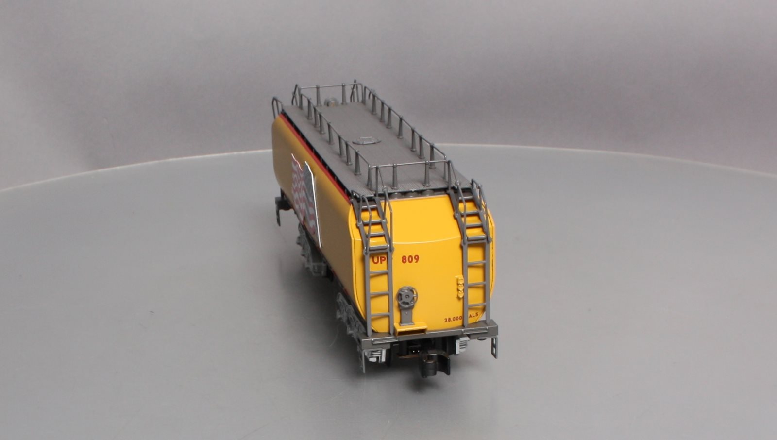 MTH 20-3558 O Union Pacific Jim Adams Water Tender I 3-Rail w/ Hi-Rail #809