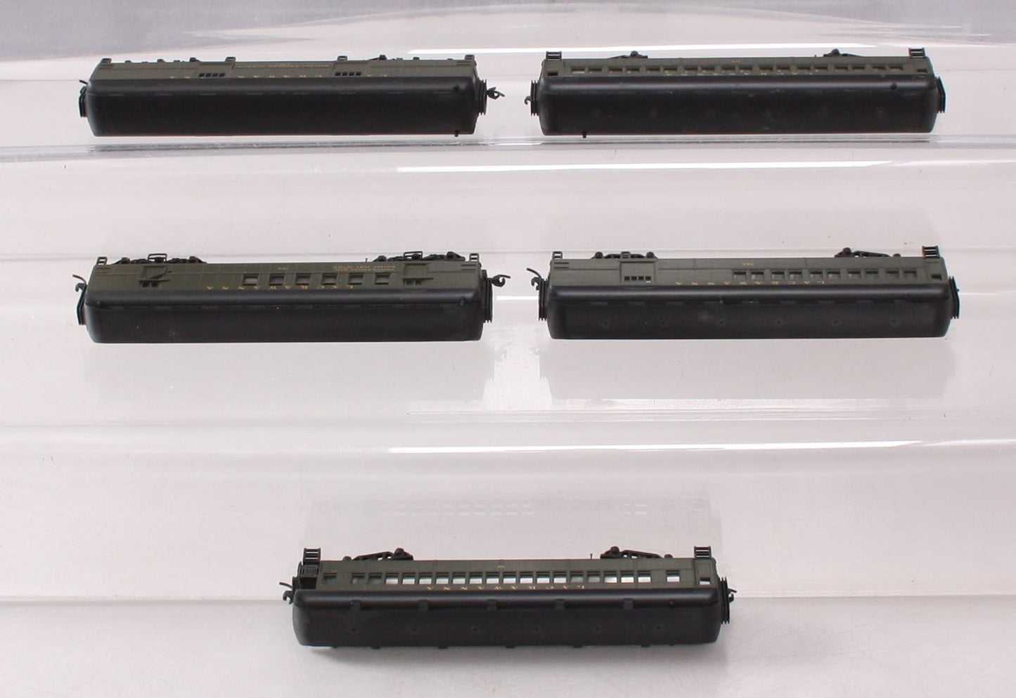 Atlas 50003828 N Lackawanna Trainman® ACF® 60' Passenger Car (5)