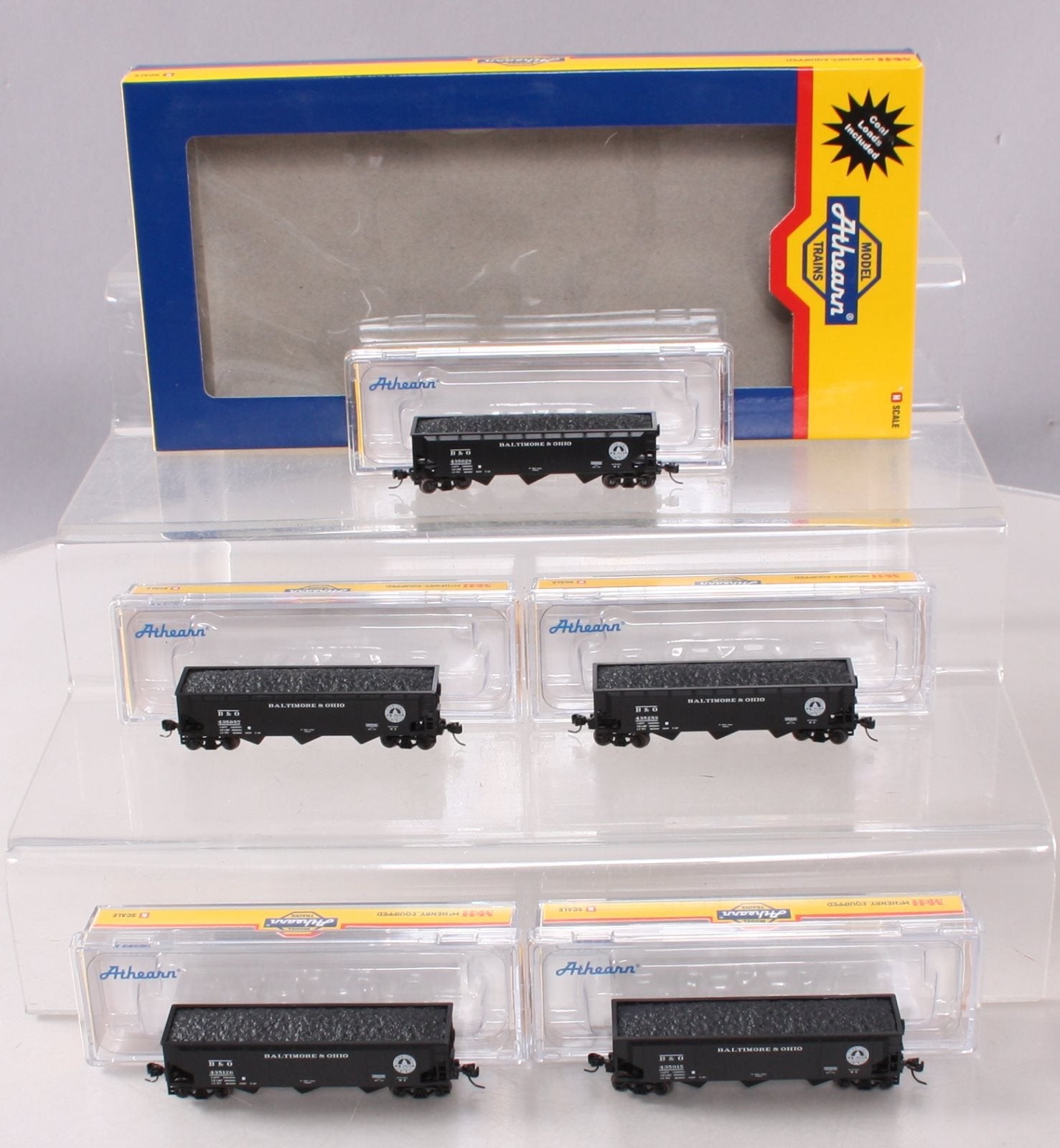 Athearn 11953 N Baltimore and Ohio 3-Bay Offset Hopper with Coal Load #1 (5)