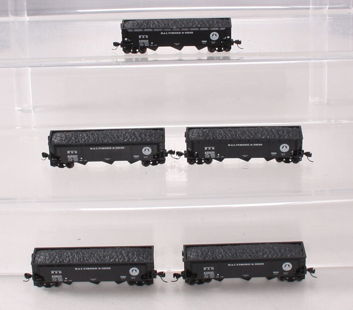 Athearn 11953 N Baltimore and Ohio 3-Bay Offset Hopper with Coal Load #1 (5)