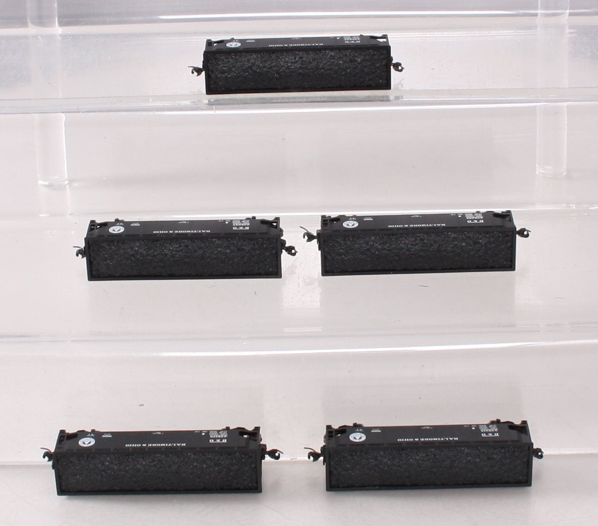 Athearn 11953 N Baltimore and Ohio 3-Bay Offset Hopper with Coal Load #1 (5)