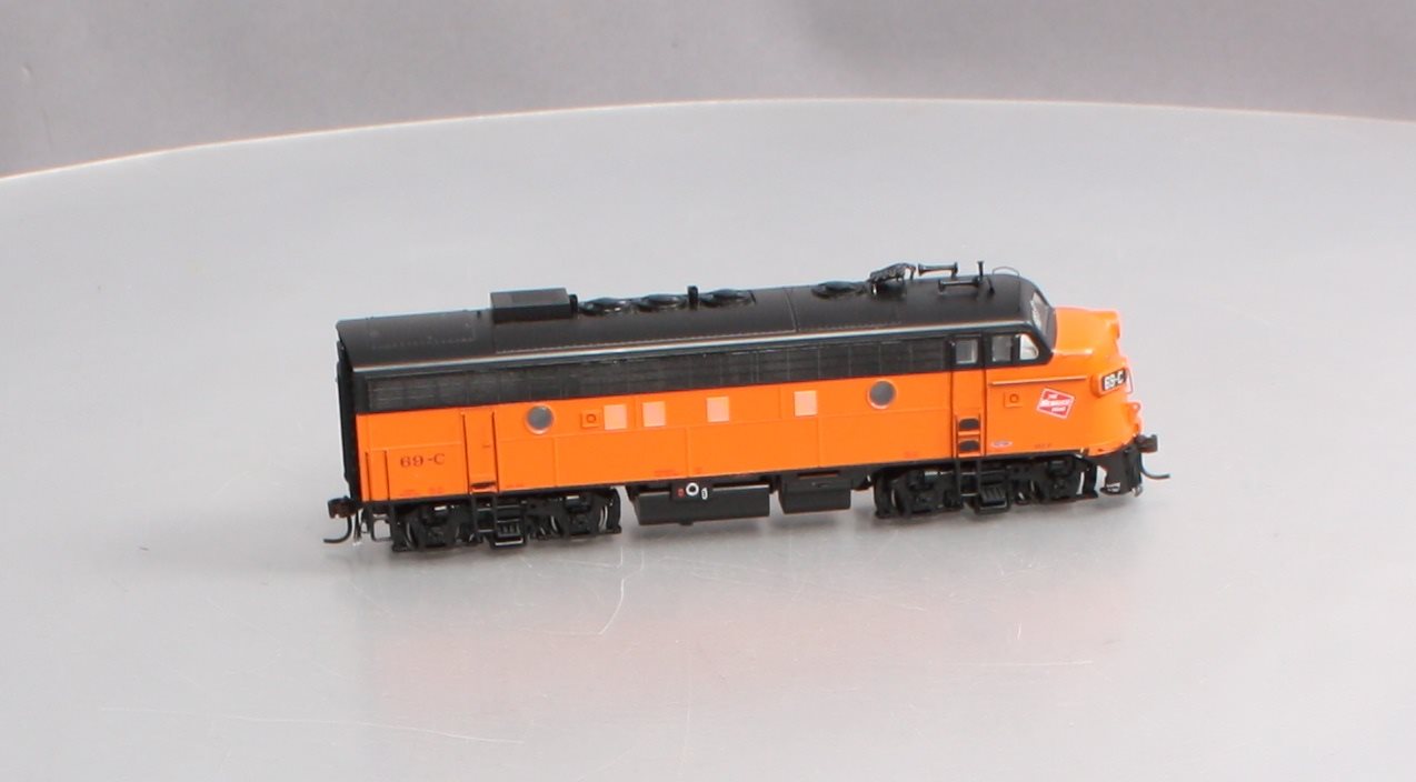 Athearn G12433 HO Milwaukee F7A Diesel Locomotive w/DCC & Sound #69-C