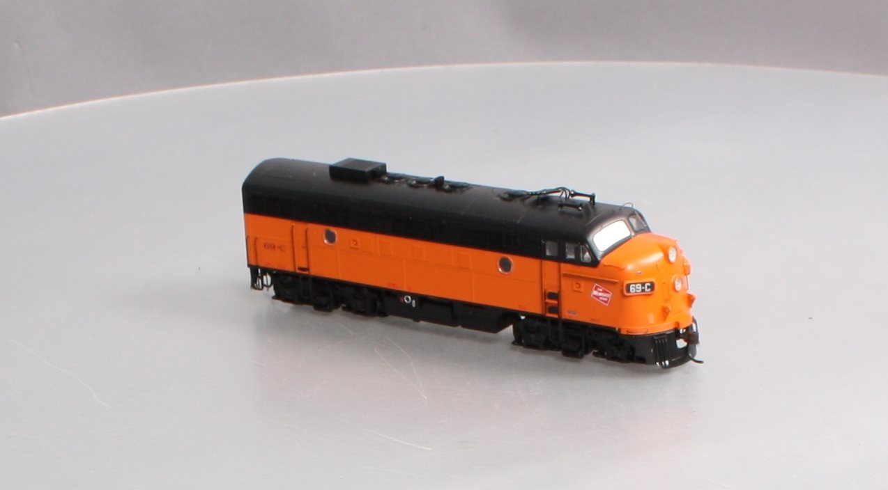 Athearn G12433 HO Milwaukee F7A Diesel Locomotive w/DCC & Sound #69-C