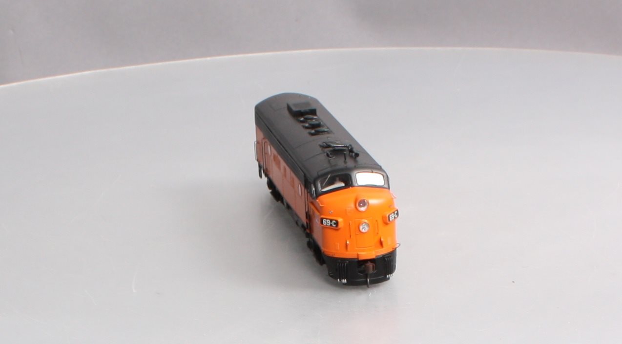Athearn G12433 HO Milwaukee F7A Diesel Locomotive w/DCC & Sound #69-C