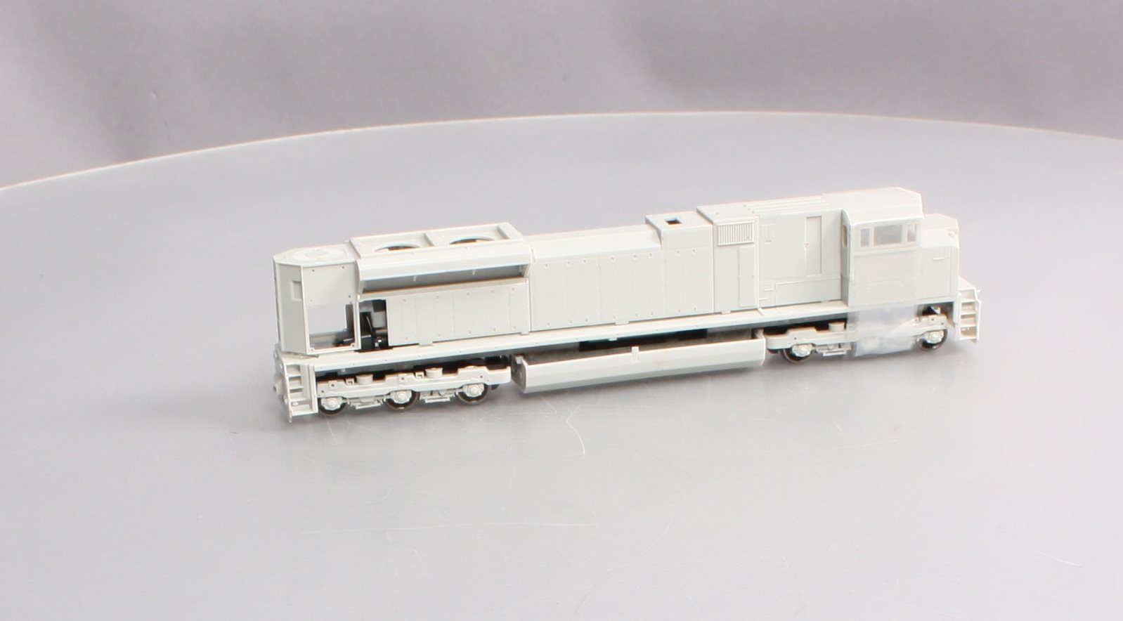 Athearn G68601 HO Undecorated/BNSF SD70ACe Diesel Locomotive Athearn G68601 HO Undecorated/BNSF SD70ACe Diesel Locomotive
