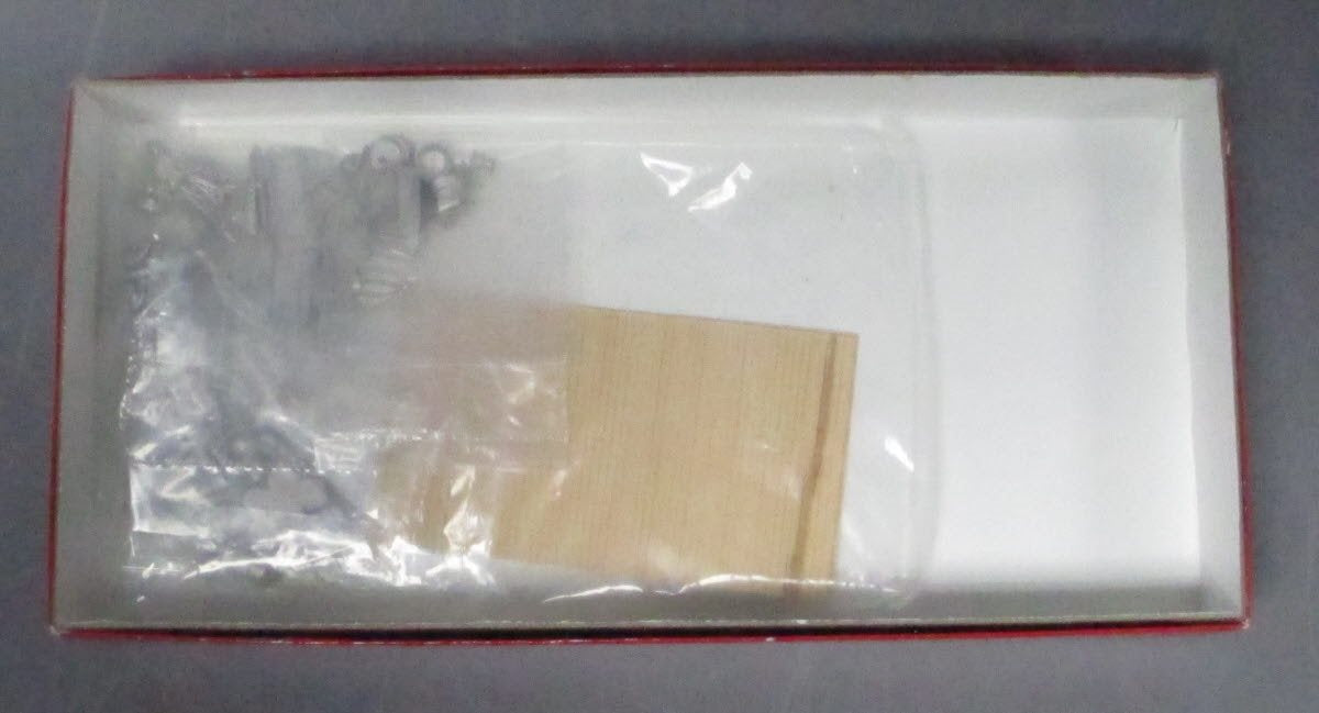Scale Structures 7204 HO Roundhouse Interior and Exterior Details Kit