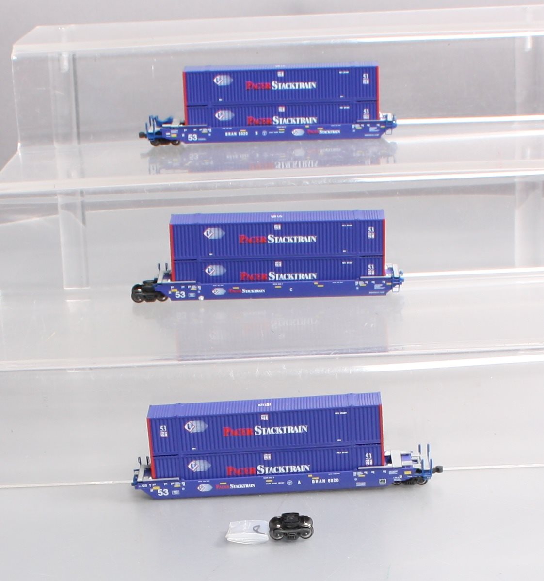 Kato 106-6179 N Pacer Stack Train Double Stack Car w/Pacer Containers (Set of 3)