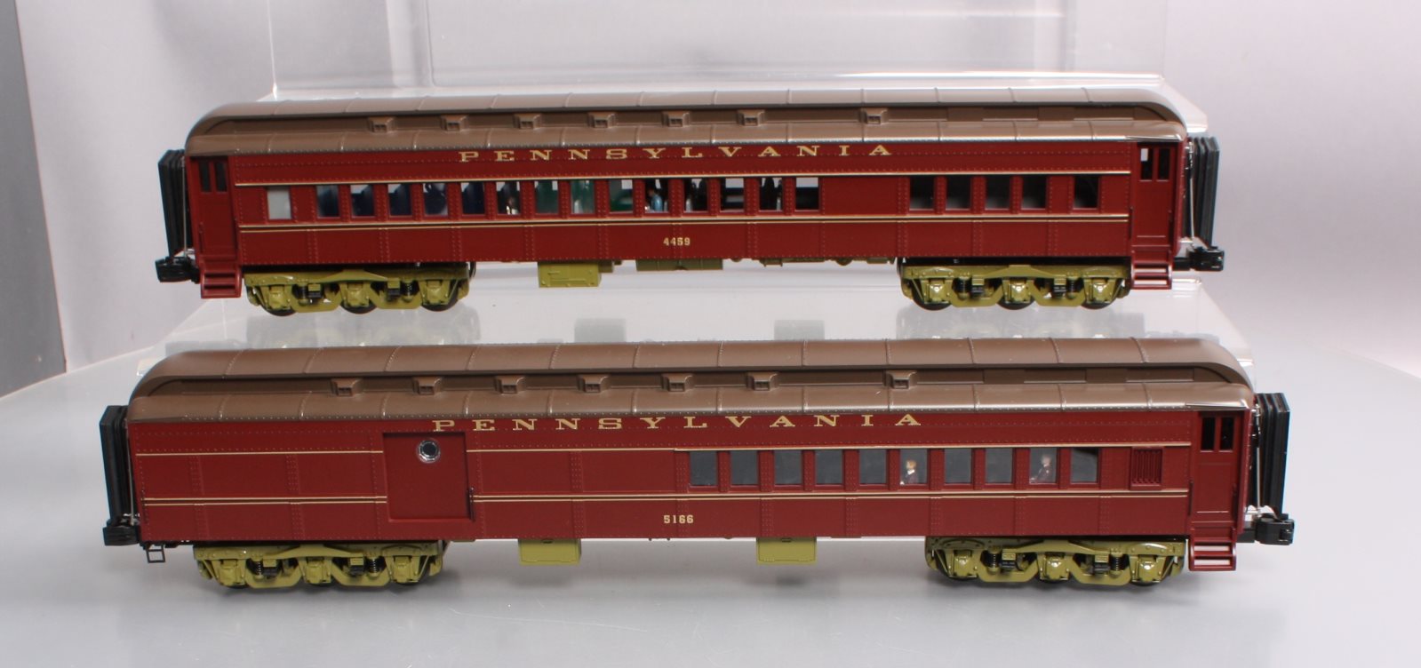 MTH 20-4187 O Pennsylvania 70' Madison Comb/Diner Passenger Car Set (Set of 2)