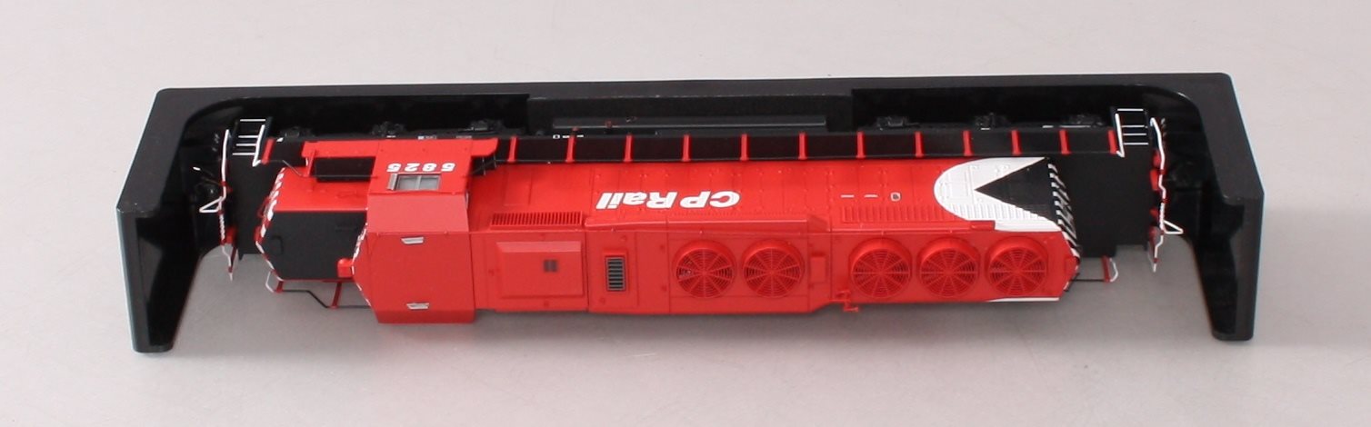Bowser 24482 HO CP Rail GMD SD40-2 Diesel #5825 w/DCC & LokSound