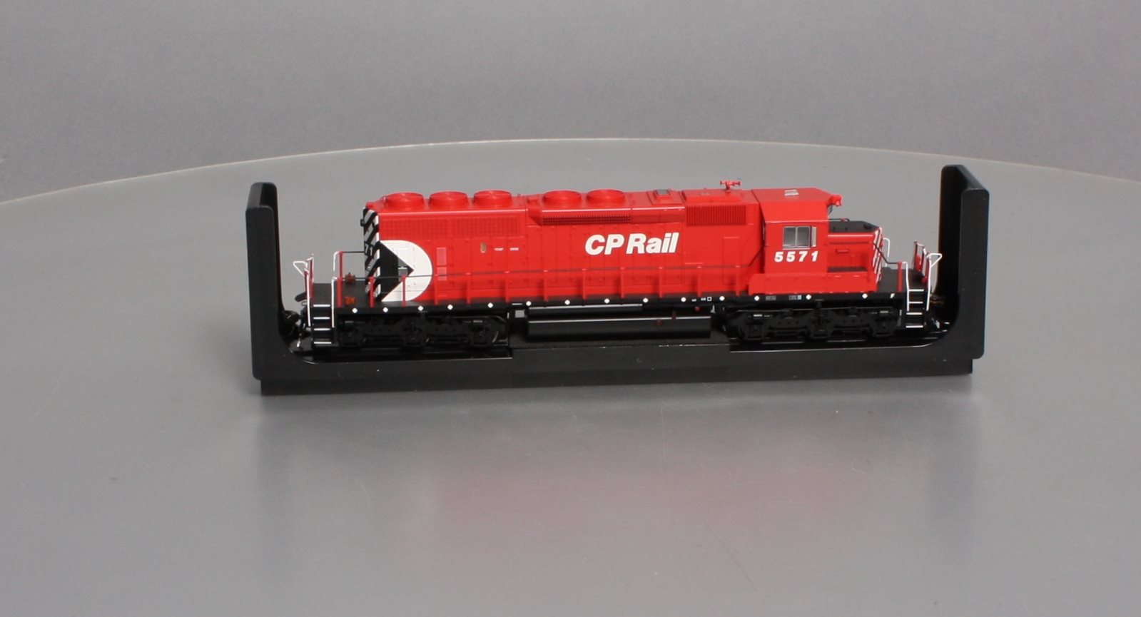 Bowser 24466 HO Scale CP Rail GMD SD40-2 Diesel Engine #5571 with DCC & Sound