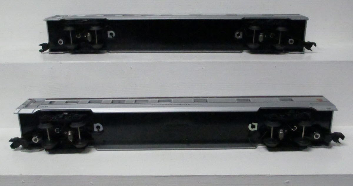 Williams 43112 PRR 72 Ft. Streamliner Passenger Cars (Set of 2)