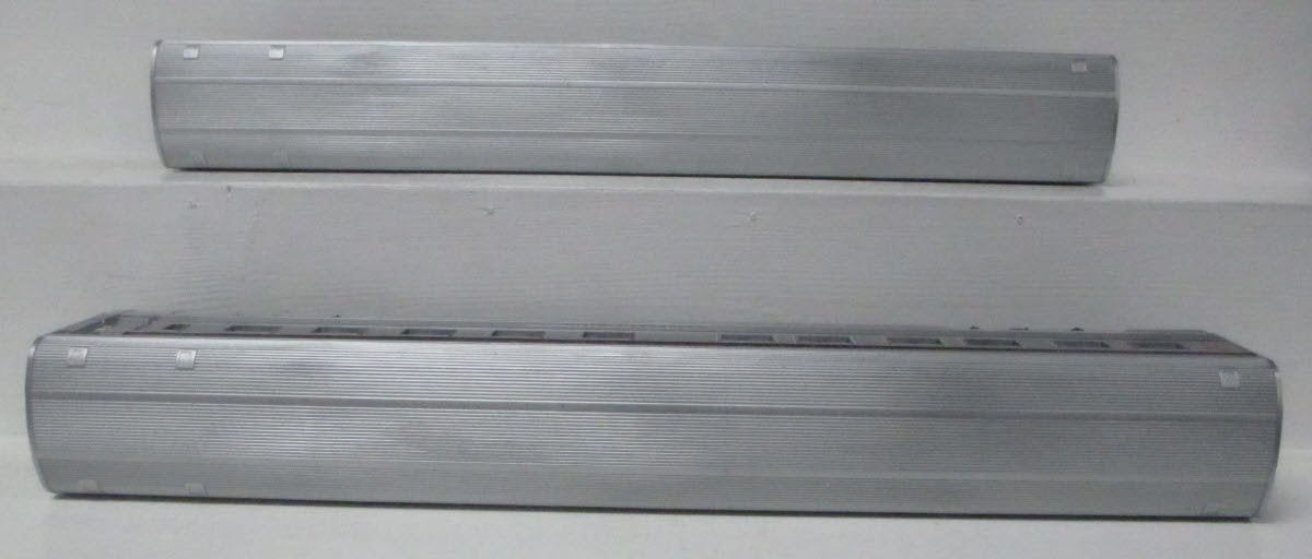 Williams 43112 PRR 72 Ft. Streamliner Passenger Cars (Set of 2)