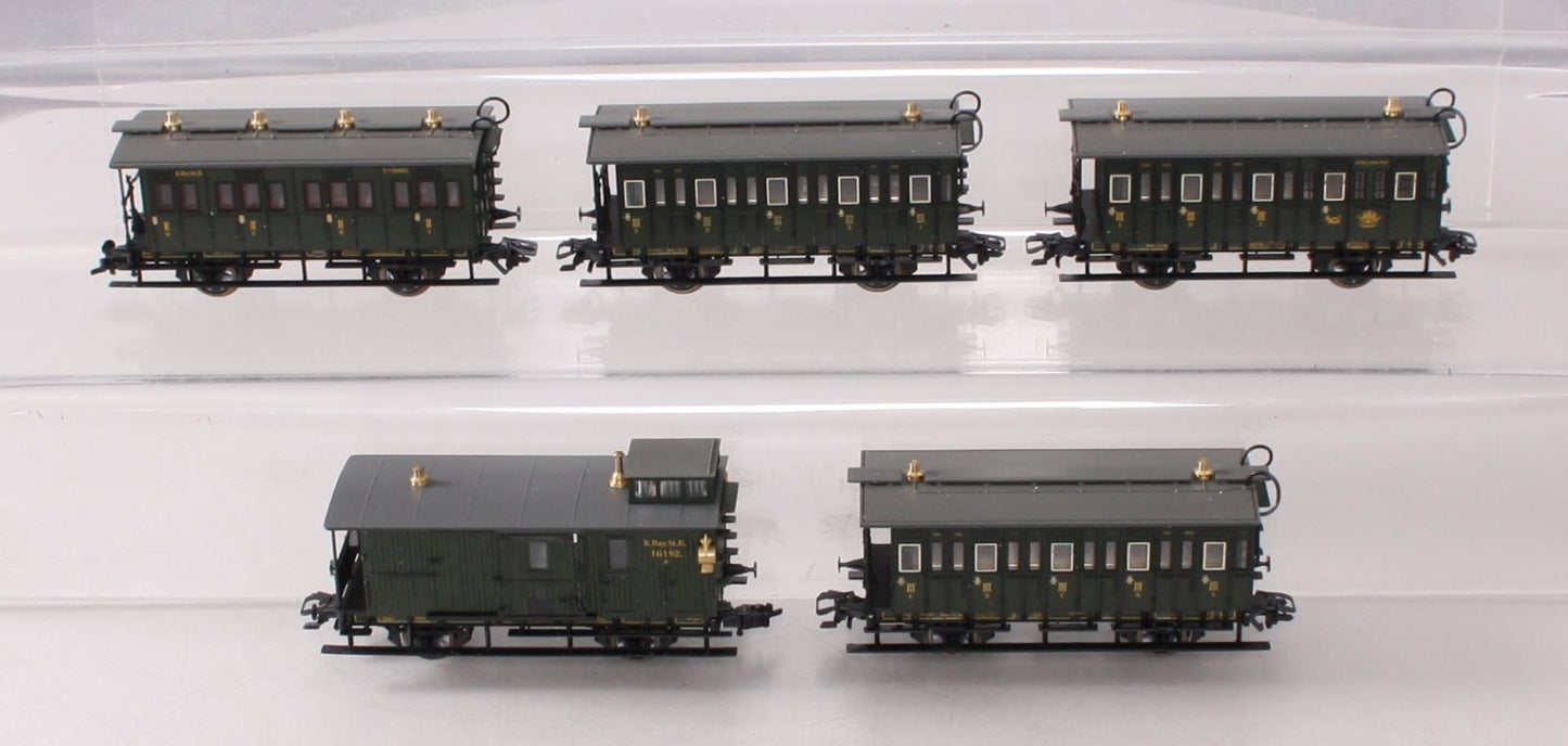 Trix 24884 HO Royal Bavaruan State Railway 5-Car Passenger Set