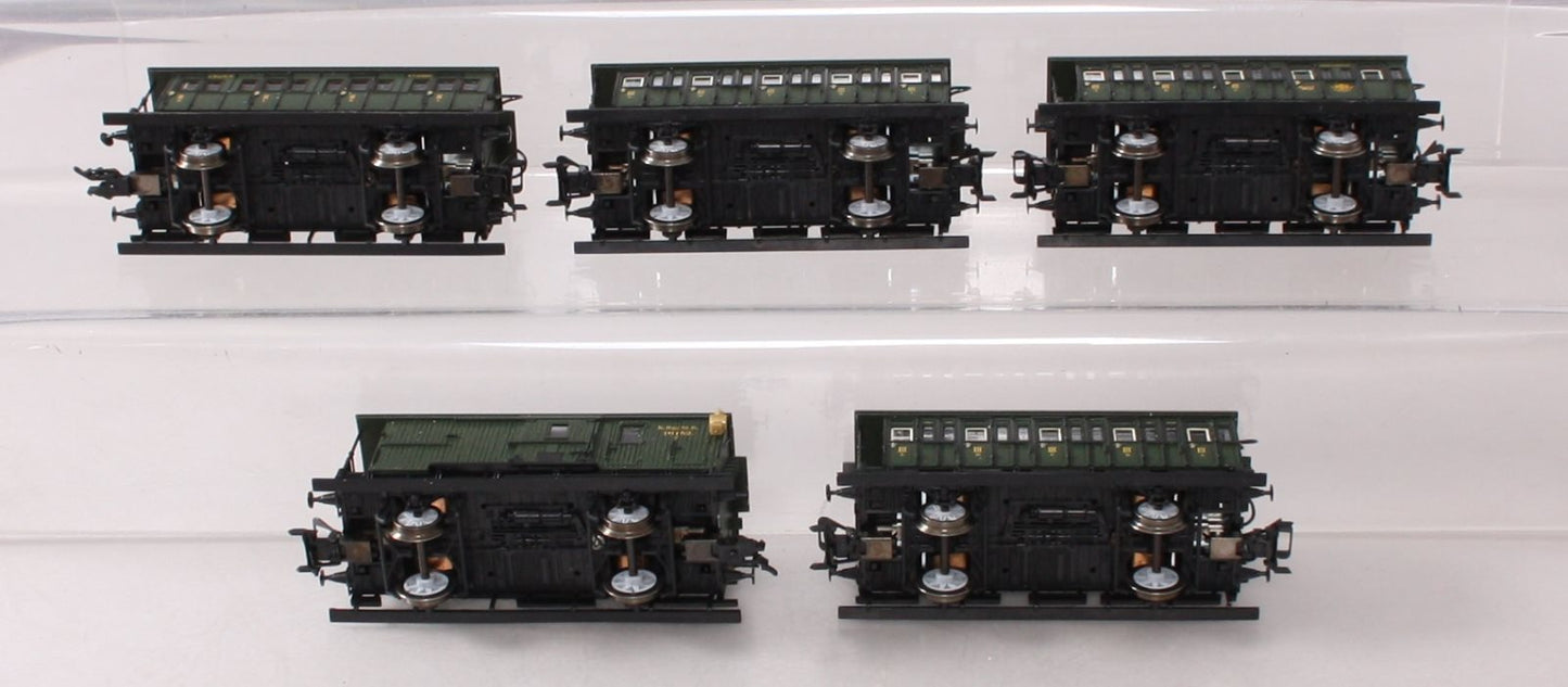 Trix 24884 HO Royal Bavaruan State Railway 5-Car Passenger Set
