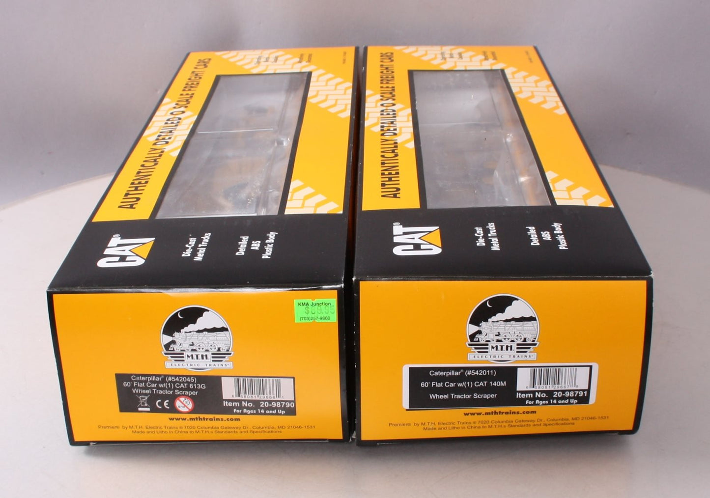 MTH 20-98790 O Gauge Caterpillar 60' Flat Car w/2 CAT 613G