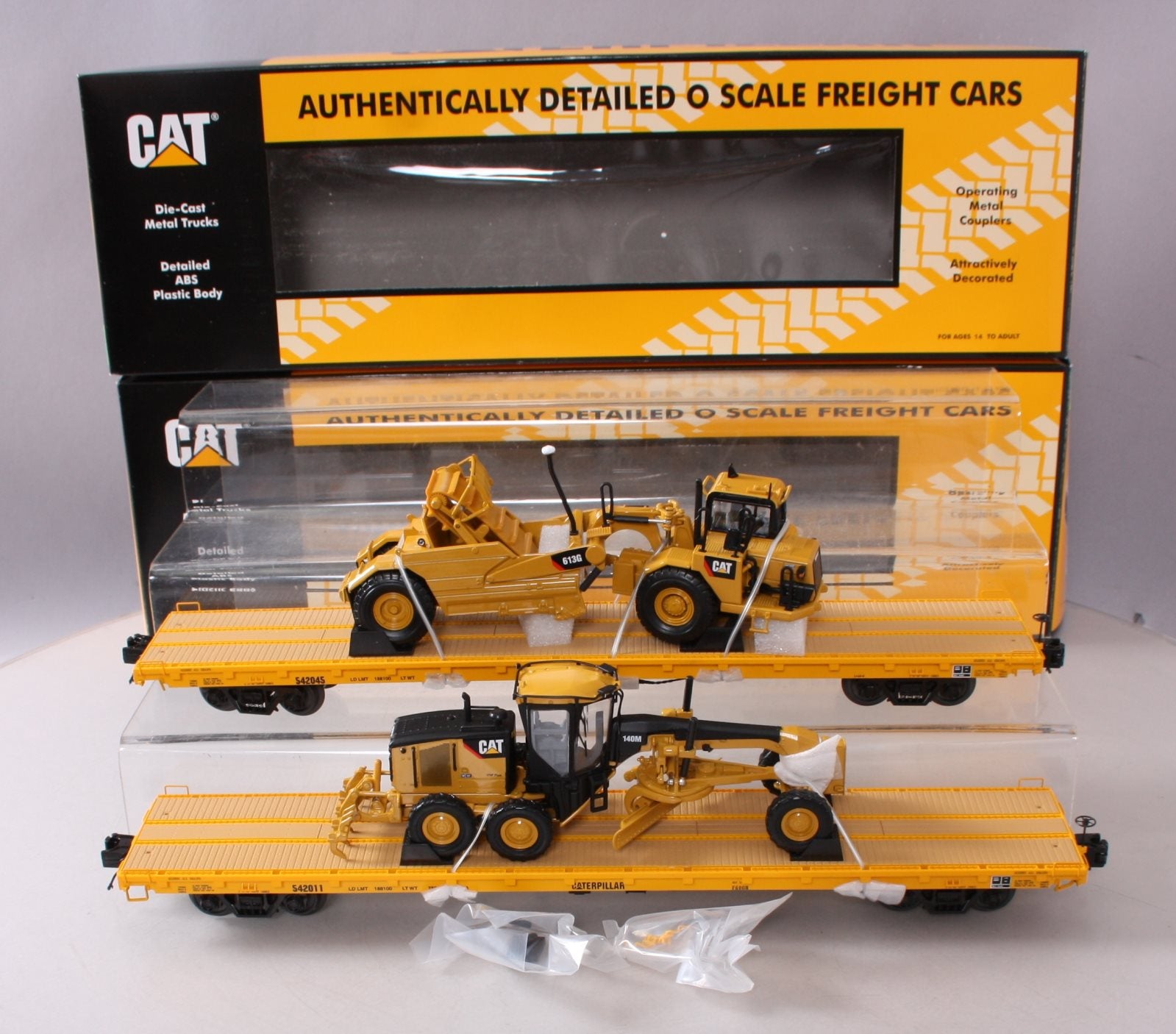MTH 20-98790 O Gauge Caterpillar 60' Flat Car w/2 CAT 613G