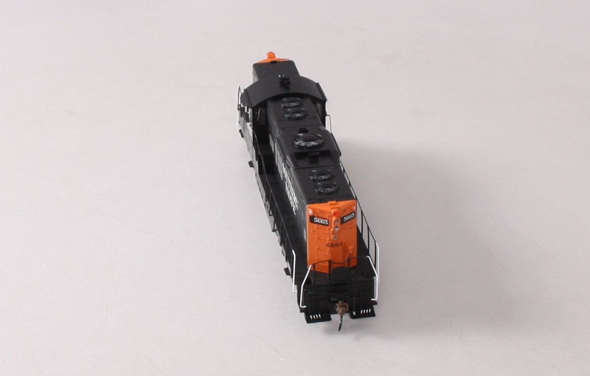 Athearn G64240 HO Southern Pacific GP9 Diesel Locomotive #5665 w/ DCC