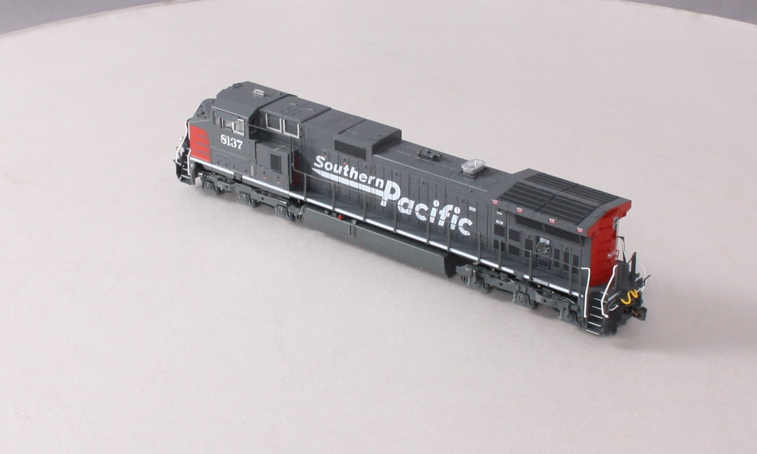 Kato 37-6622 HO Scale Southern Pacific C44-9W Diesel Locomotive #8137