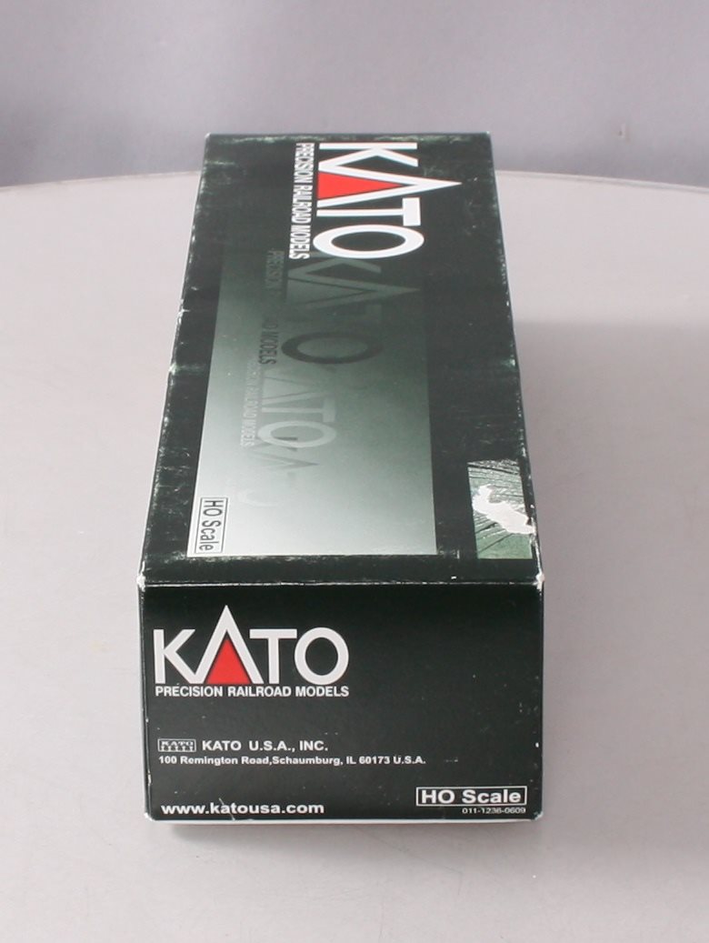 Kato 37-6622 HO Scale Southern Pacific C44-9W Diesel Locomotive #8137