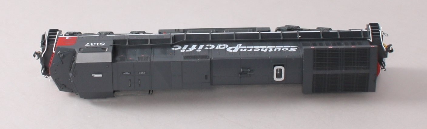 Kato 37-6622 HO Scale Southern Pacific C44-9W Diesel Locomotive #8137