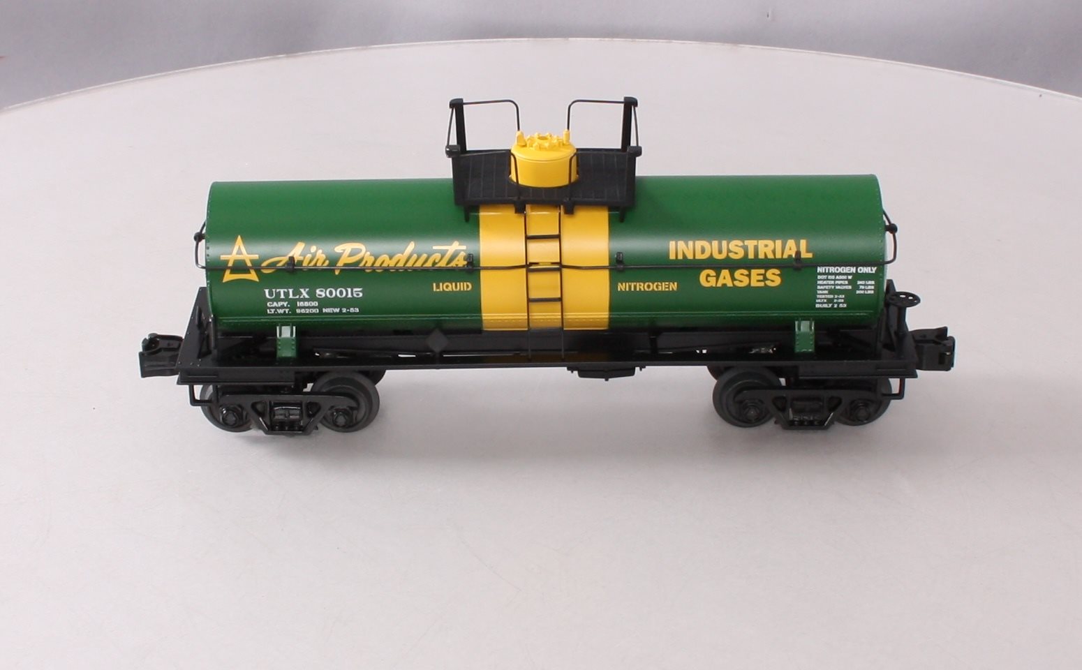 MTH 30-73432 O Gauge Air Products Smoking Tank Car #80015