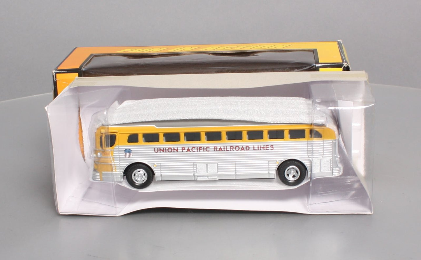 MTH 30-50082 O Union Pacific Kansas City Diecast Bus