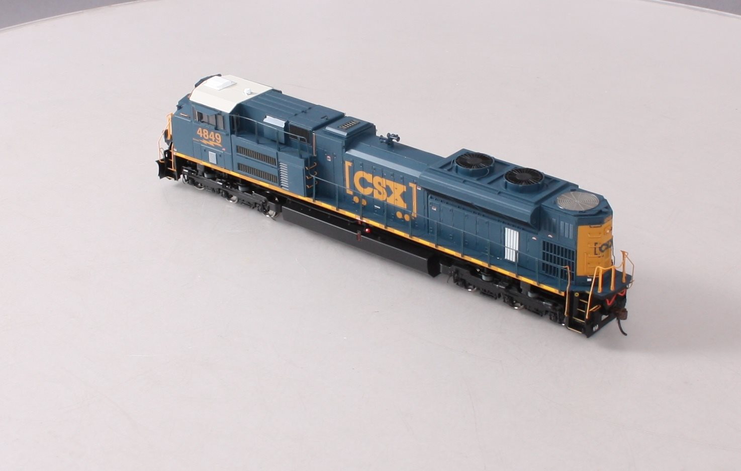 Athearn G89843 HO Scale CSX EMD SD70ACe Diesel Engine W/ DCC & Sound #4849