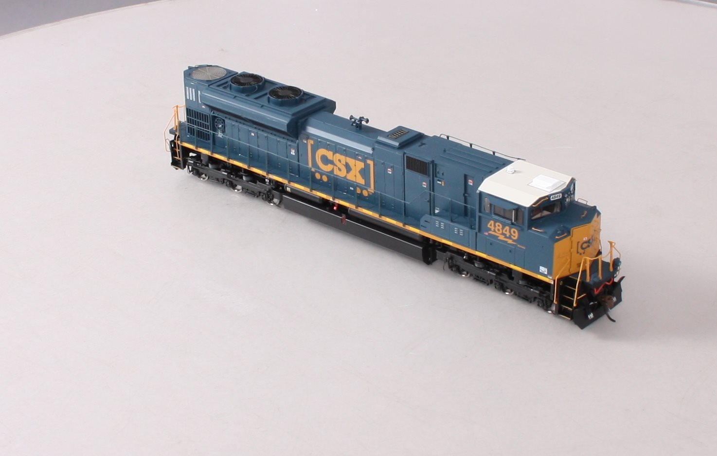 Athearn G89843 HO Scale CSX EMD SD70ACe Diesel Engine W/ DCC & Sound #4849