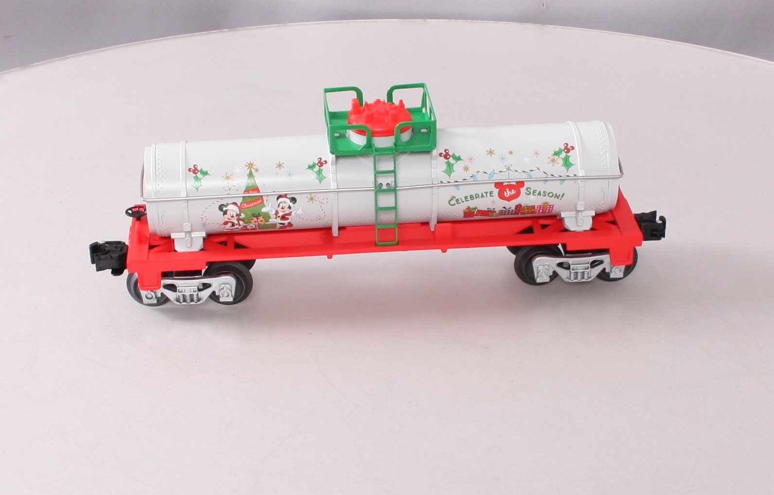 Lionel 2028360 O Mickey & Friends Christmas Tank Car – Trainz