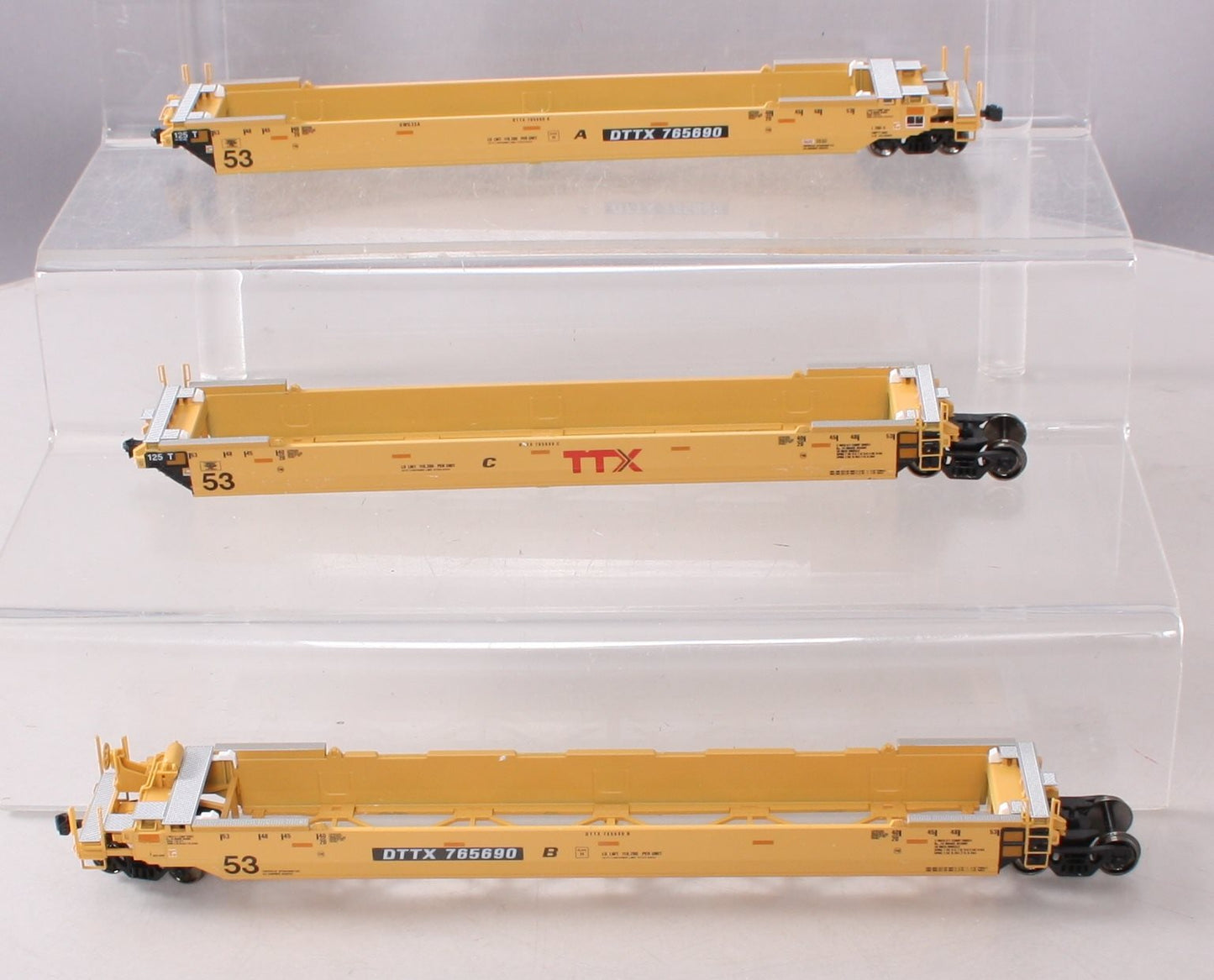 Kato 30-9042 Gunderson Maxi IV Double Stack 3 Unit Well Car Set #765690