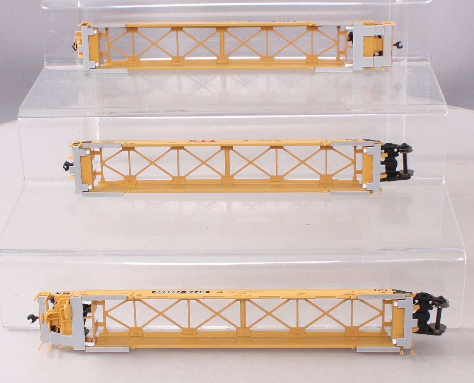 Kato 30-9042 Gunderson Maxi IV Double Stack 3 Unit Well Car Set #765690