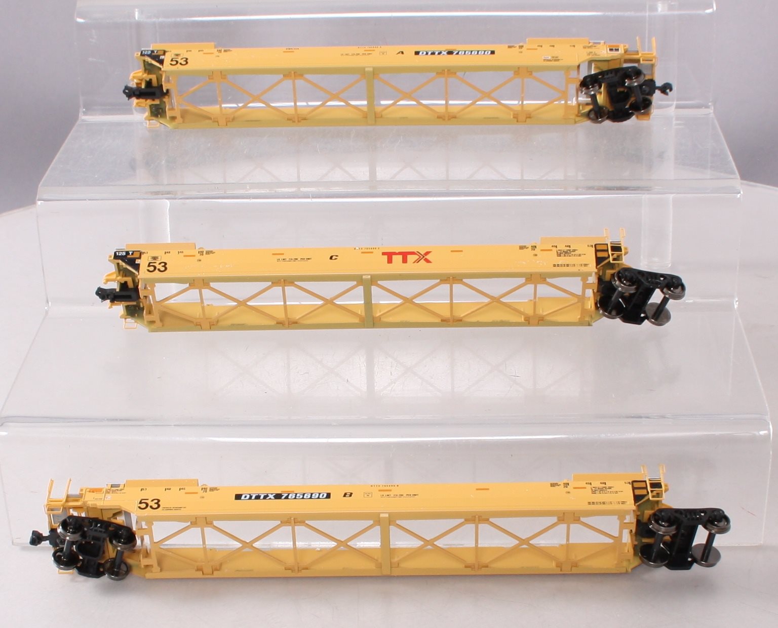 Kato 30-9042 Gunderson Maxi IV Double Stack 3 Unit Well Car Set #765690